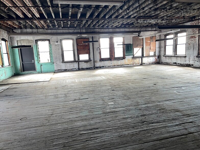 More Photos Of 200-202 River St, Paterson Industrial For Sale