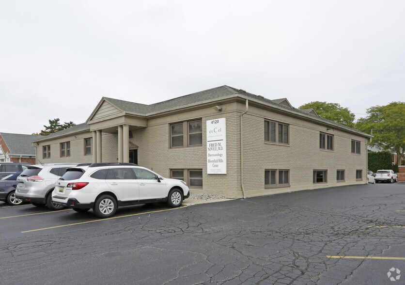 Primary Photo Of 4120 W Maple Rd, Bloomfield Hills Office For Lease