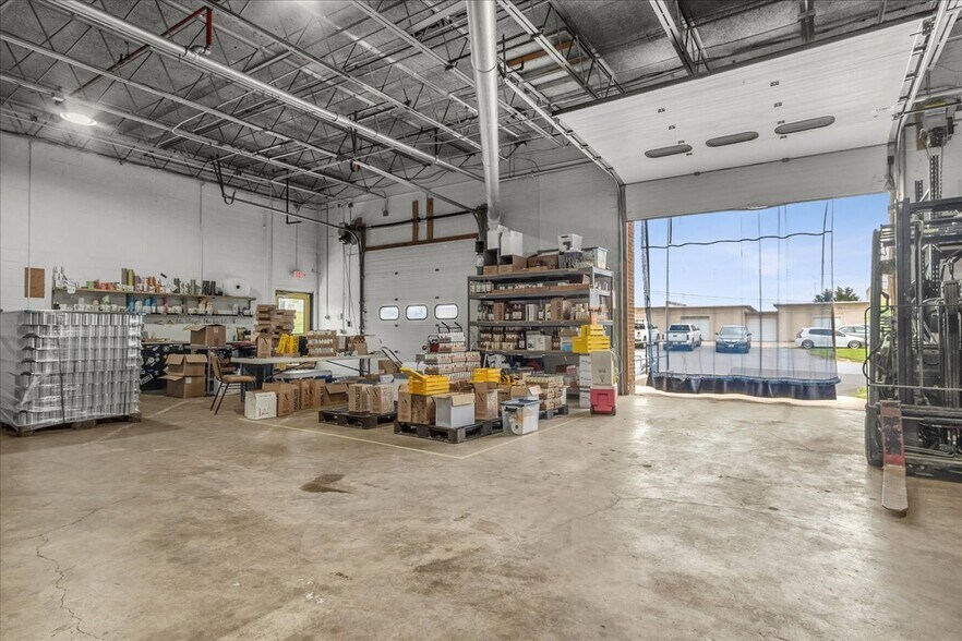 More Photos Of 1341 Hughes Ford Rd, Frederick Light Manufacturing For Sale
