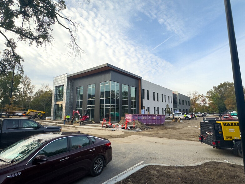 More Photos Of 4287 Spruill Ave, North Charleston Office For Lease