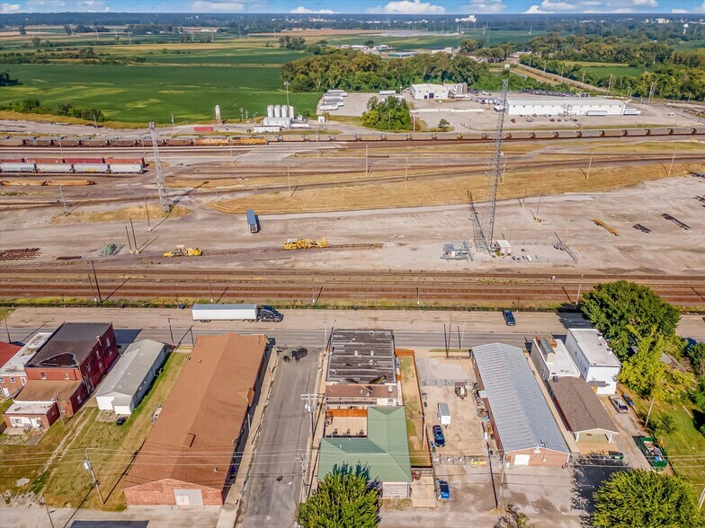 More Photos Of 200 N Main St, Dupo Specialty For Sale