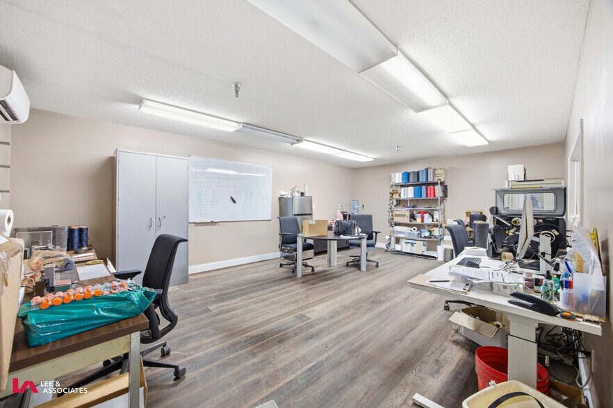 More Photos Of 101 Conyers Industrial Dr, Cartersville Warehouse For Sale