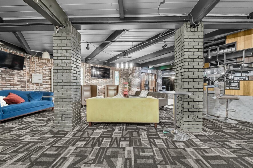 More Photos Of 15028 Hesperian Blvd, San Leandro Freestanding For Sale