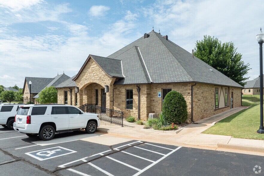 Primary Photo Of 13182 N Macarthur Blvd, Oklahoma City Office For Sale
