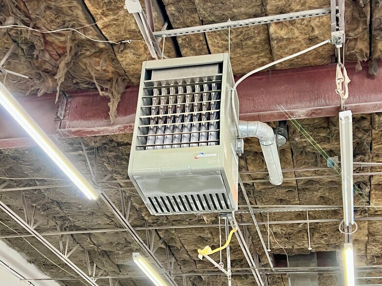 More Photos Of 6340 W 56th Ave, Arvada Warehouse For Lease