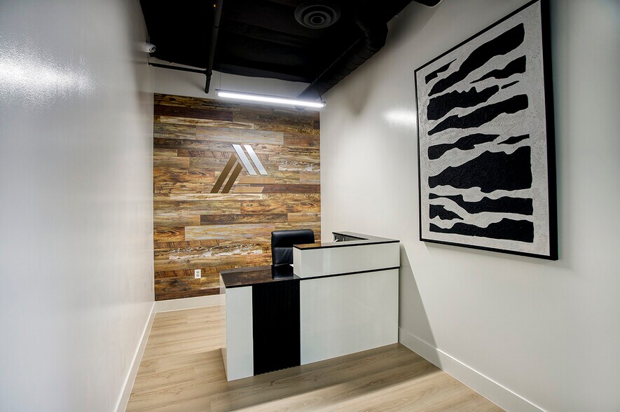 More Photos Of 11111 N Scottsdale Rd, Scottsdale Office For Sale