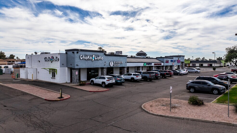 More Photos Of 8115-8129 N 35th Ave, Phoenix Unknown For Lease