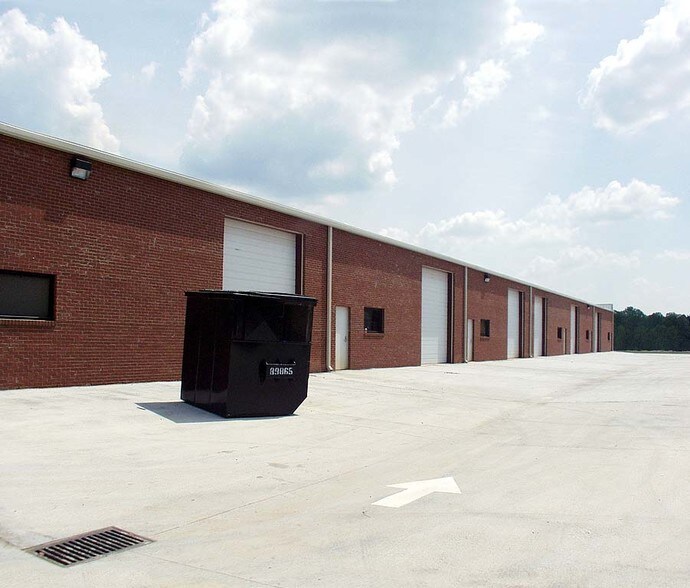 More Photos Of 5202 Bellewood Ct, Buford Warehouse For Lease