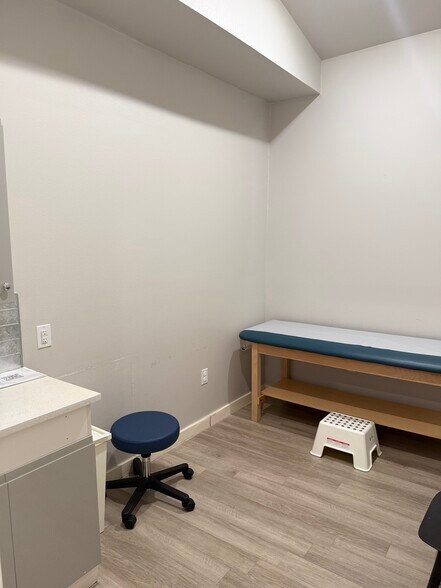 More Photos Of 11655 Independence Pky, Frisco Unknown For Lease