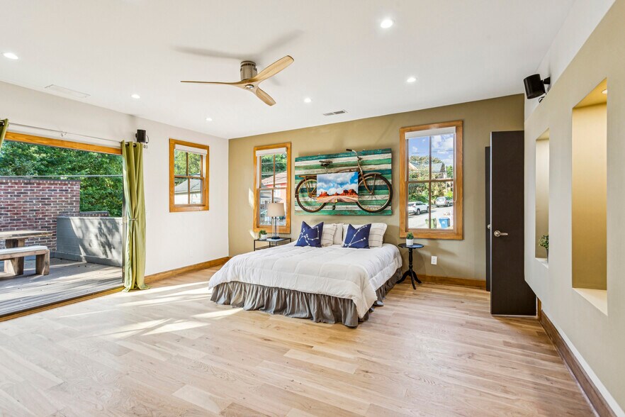 More Photos Of 692 Kirkwood Ave SE, Atlanta Storefront Retail Residential For Sale