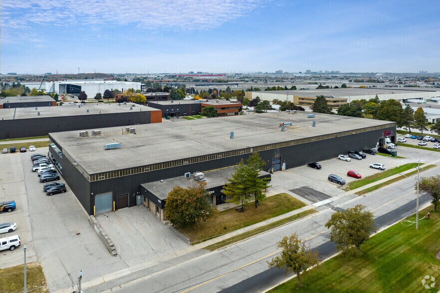 More Photos Of 6380 Vipond Dr, Mississauga Manufacturing For Sale