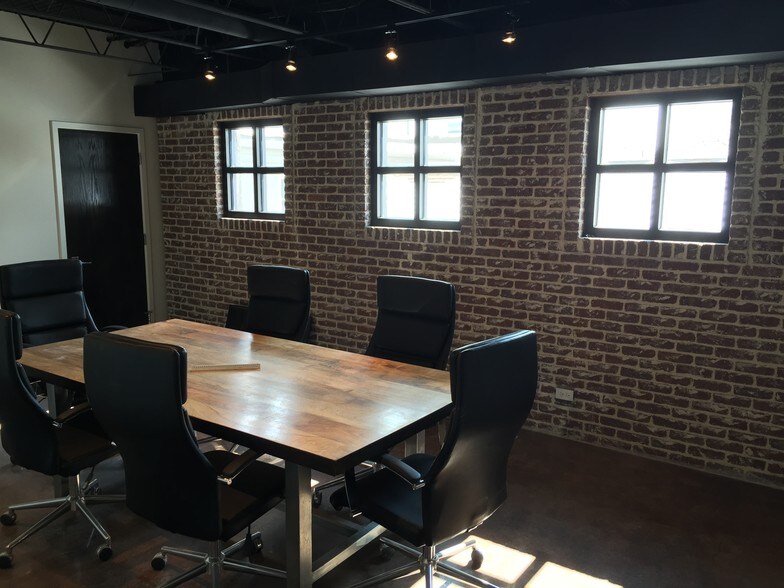 More Photos Of 3141-3149 S Broadway, Englewood Storefront Retail Office For Lease