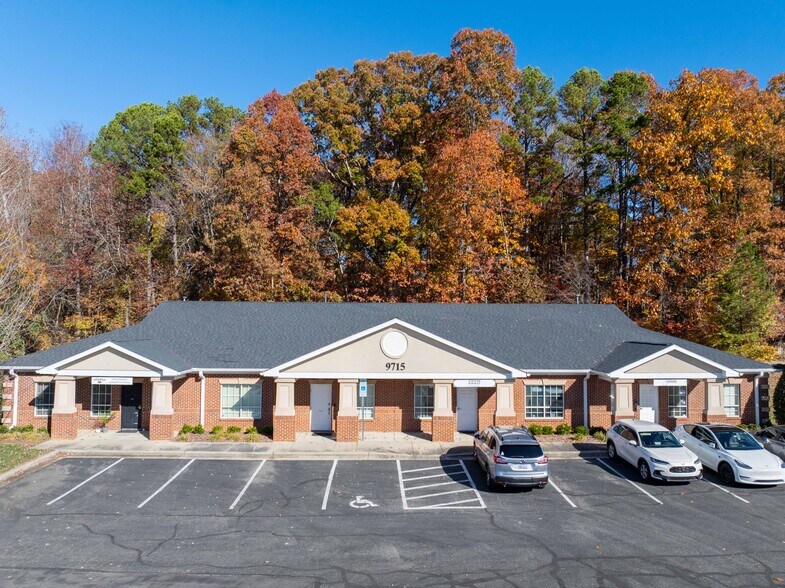 More Photos Of 9715 Northeast Pky, Matthews Medical For Sale