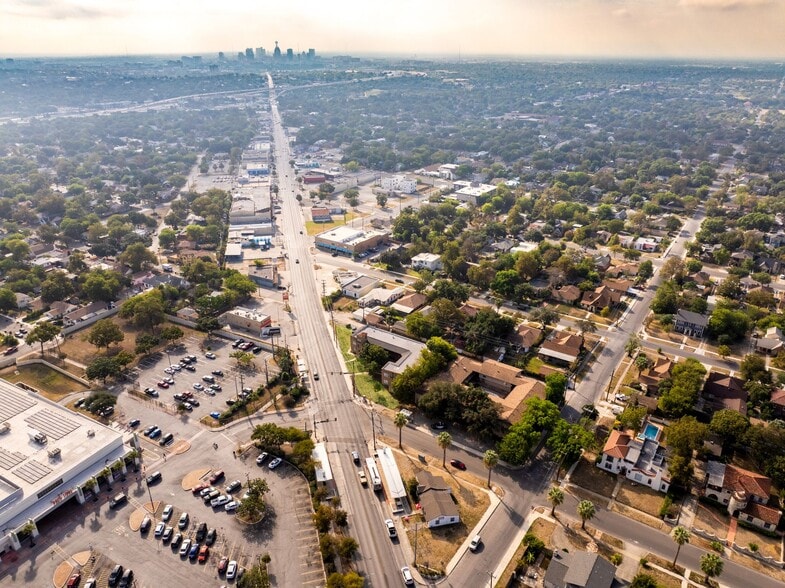 More Photos Of 2031 Fredericksburg Rd, San Antonio Apartments For Sale