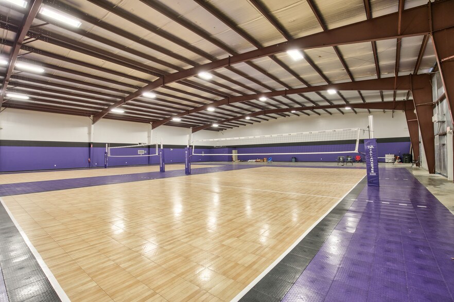 More Photos Of 431 Capital Cir SW, Tallahassee Warehouse For Lease