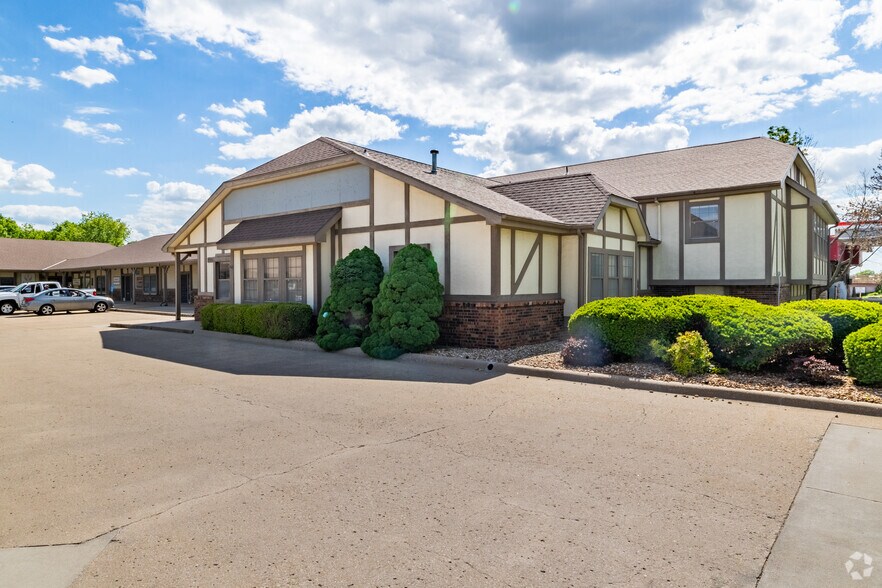 More Photos Of , Lawrence Office For Sale