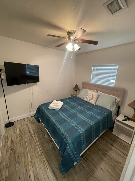 More Photos Of 100 Sandal Ln, Palm Beach Shores Apartments For Sale