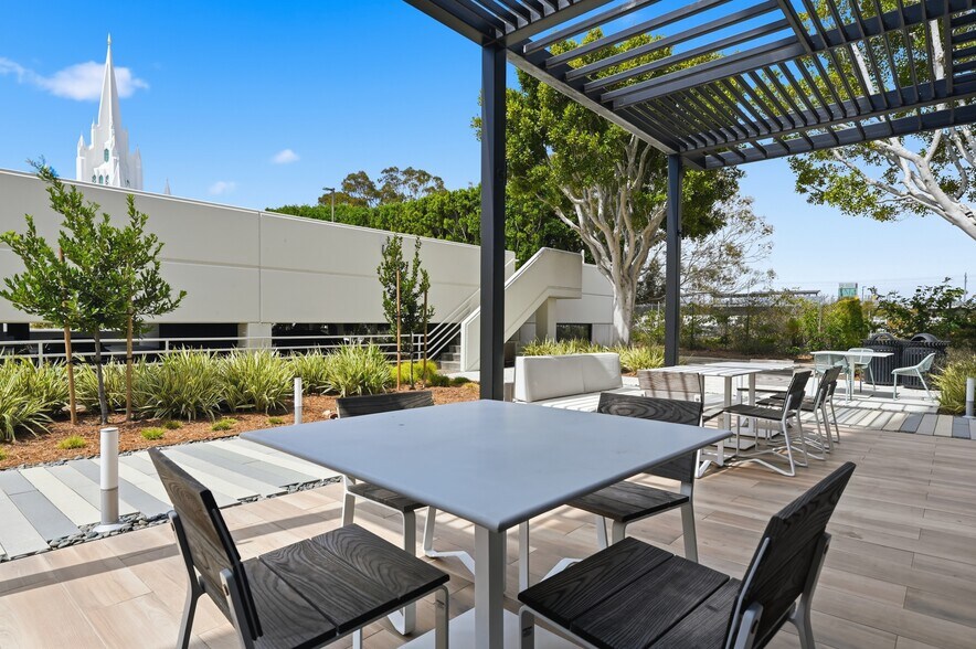 More Photos Of 3655 Nobel Dr, San Diego Office For Lease