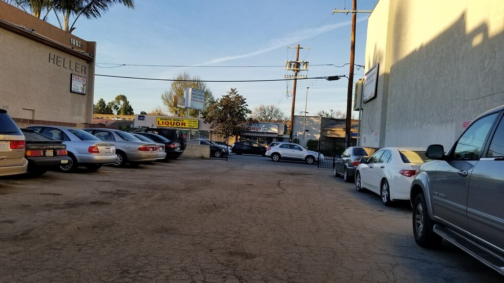 More Photos Of 5569 Reseda Blvd, Tarzana Auto Repair For Lease