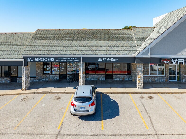 More Photos Of 11800-11922 W 119th St, Overland Park Unknown For Lease