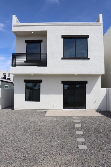 More Photos Of , Phoenix Multifamily For Sale