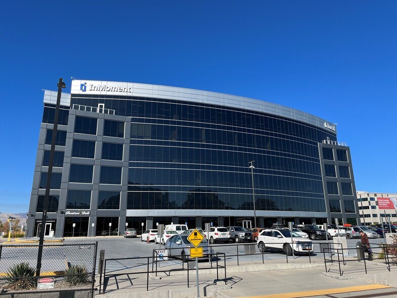 More Photos Of 10355 S Jordan Pky, South Jordan Office For Lease