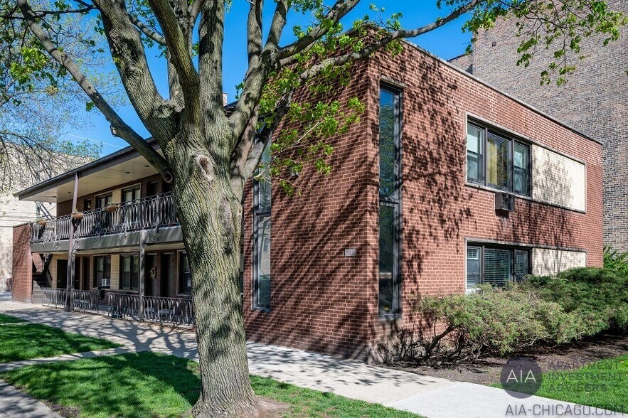 Primary Photo Of 2840 W Belle Plaine Ave, Chicago Apartments For Sale