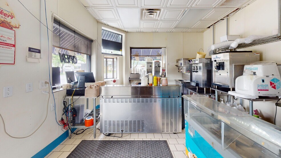 More Photos Of 13524 S Eagle Valley Rd, Tyrone Restaurant For Sale