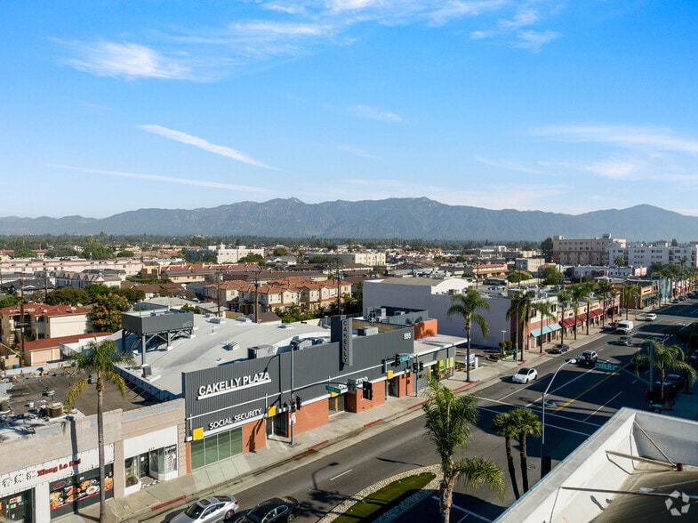 More Photos Of 535-611 W Main St, Alhambra Storefront Retail Office For Lease