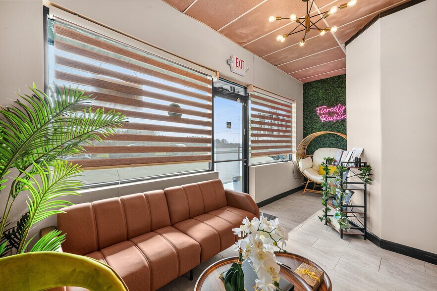 More Photos Of 295 Athens Hwy, Loganville Freestanding For Sale