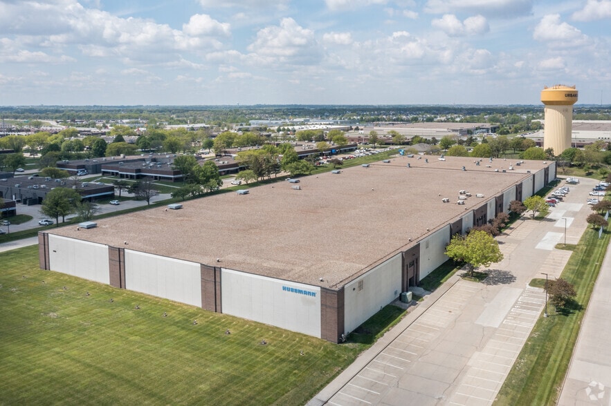 More Photos Of 4360 112th St, Urbandale Warehouse For Lease