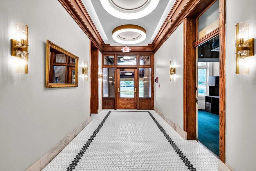 More Photos Of 707 Georgia Ave, Chattanooga Flex For Sale