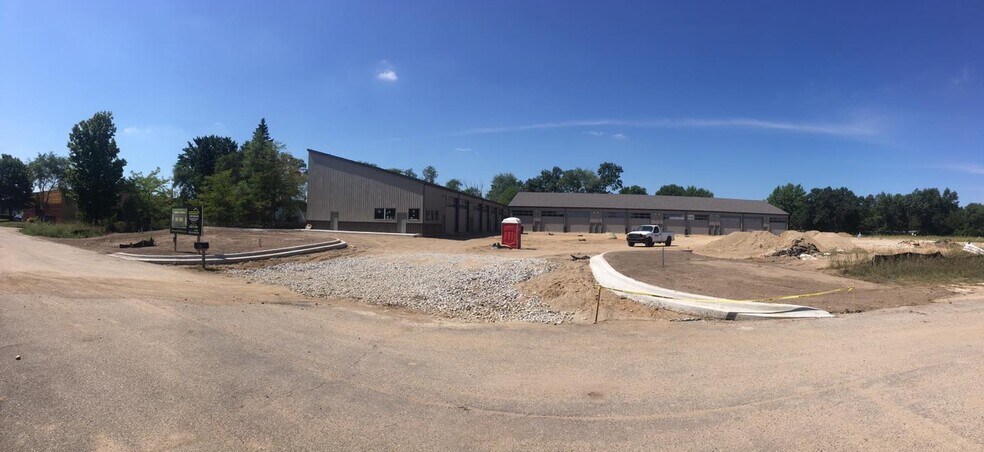 More Photos Of 1641 Balian Rd, Waterford Self Storage For Sale