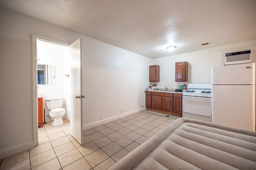 More Photos Of 5900 Cassedy Ln, Las Vegas Apartments For Sale