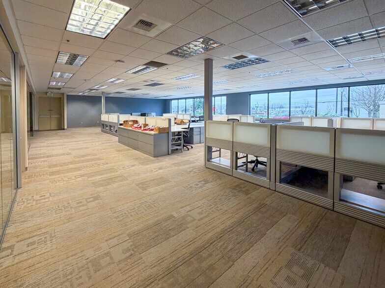 More Photos Of 5050 20th St E, Fife Manufacturing For Lease