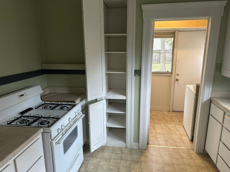 More Photos Of 150 W Stadium Dr, Stockton Apartments For Sale