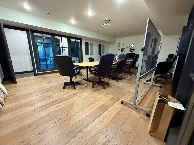 More Photos Of 4685 S Highland Dr, Holladay Office For Lease