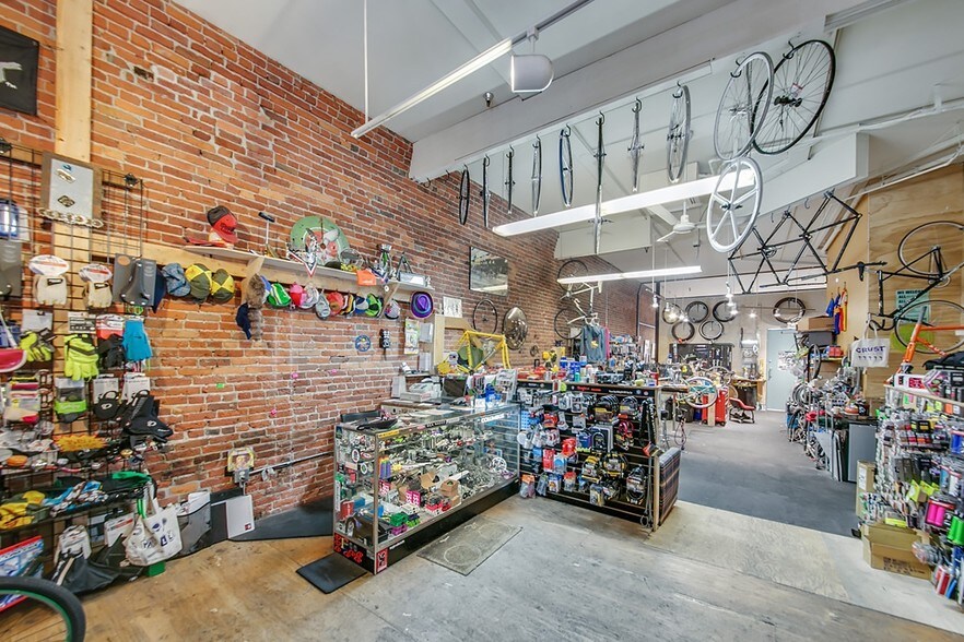 More Photos Of 314 1st Ave S, Seattle Storefront Retail Office For Lease