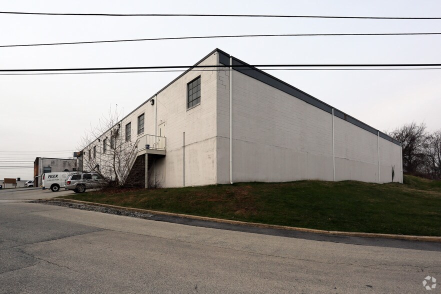 More Photos Of 8 Union Hill Rd, West Conshohocken Warehouse For Sale