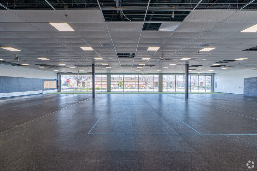 More Photos Of 2351-2499 Lincoln Hwy, New Lenox Unknown For Lease