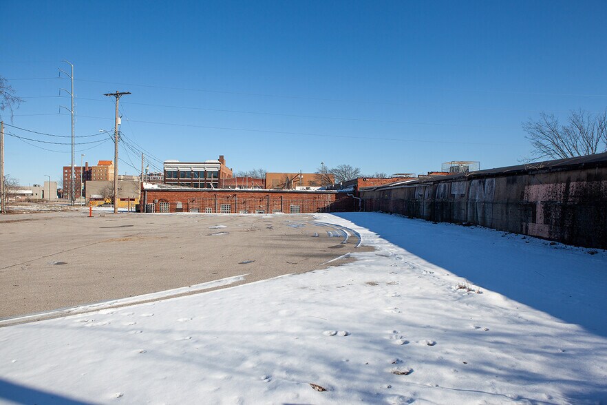 More Photos Of 3222-3228 Troost Ave, Kansas City Storefront For Sale