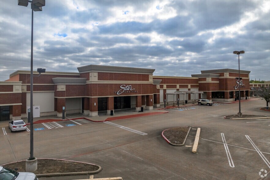 More Photos Of 24140-24150 Northwest Fwy, Cypress Unknown For Lease