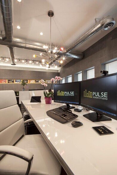 More Photos Of 2409 Voorheis St, Pontiac Freestanding For Sale