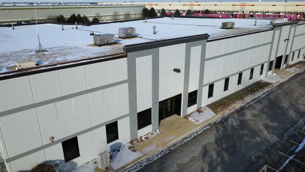 More Photos Of 1601-1627 Rock Creek Blvd, Joliet Distribution For Sale