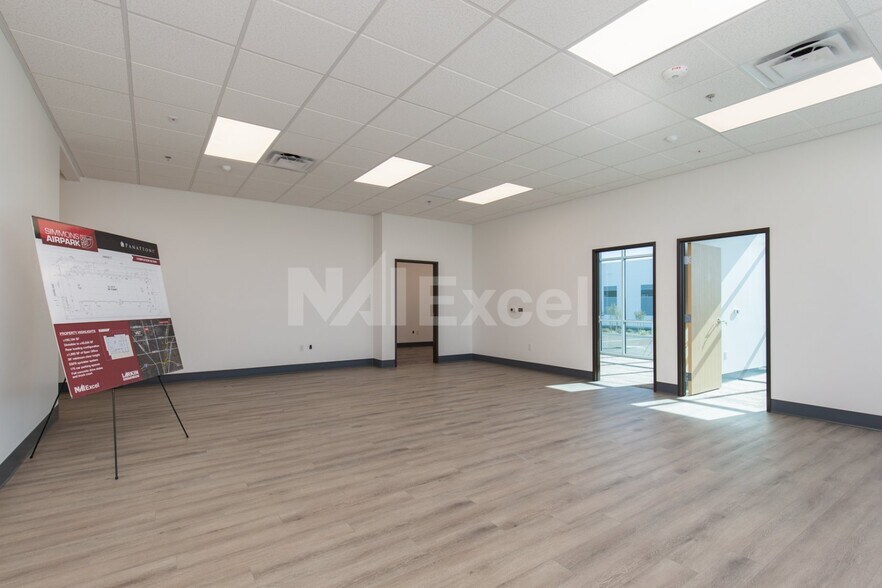 More Photos Of 2880 Simmons St, North Las Vegas Distribution For Sale