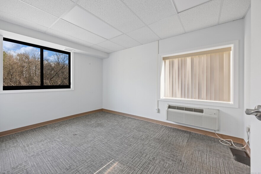More Photos Of 350 S Main St, Cheshire Medical For Sale