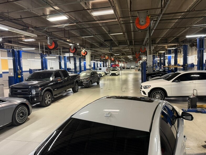 More Photos Of 4464 W Plano Pky, Plano Auto Repair For Lease