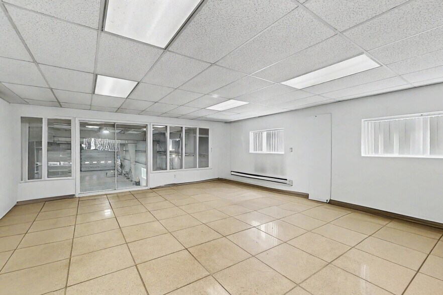 More Photos Of 2862 Wagner Rd, Waterloo Industrial For Lease