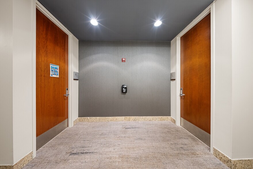 More Photos Of 121-189 S Orange Ave, Orlando Office Residential For Lease