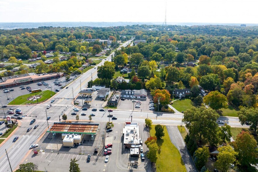 More Photos Of 913-915 W Galbraith Rd, Cincinnati Auto Repair For Sale